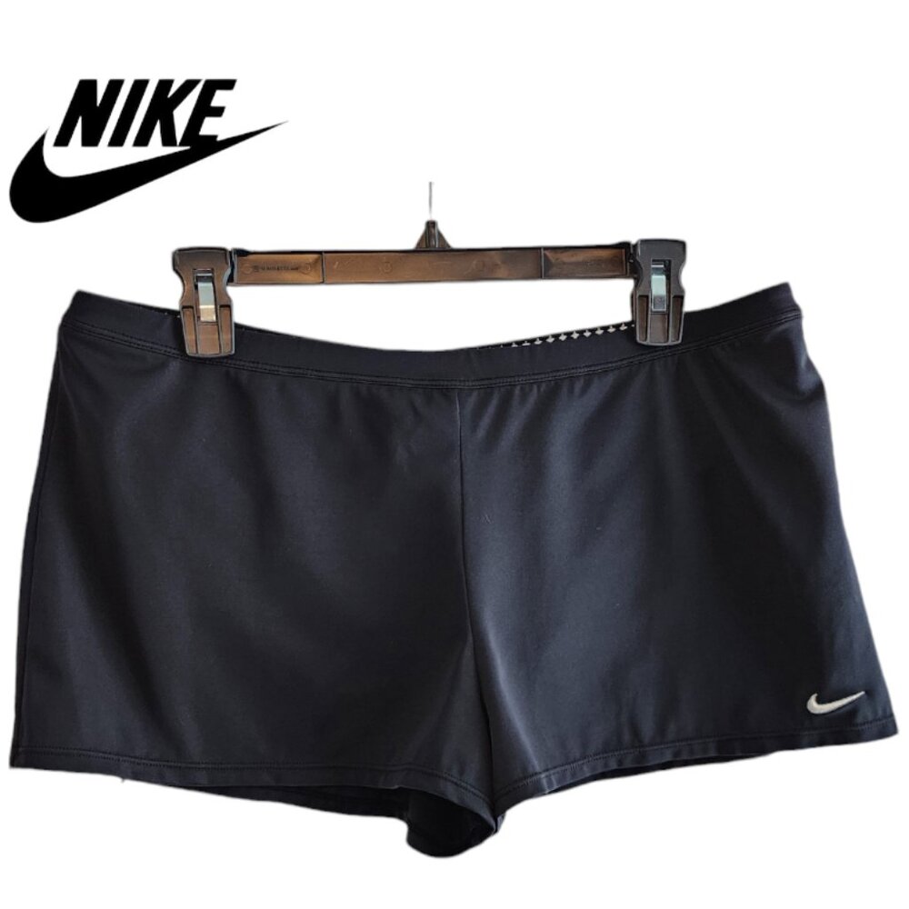 Nike L Solid Black Athletic Shorts Lined